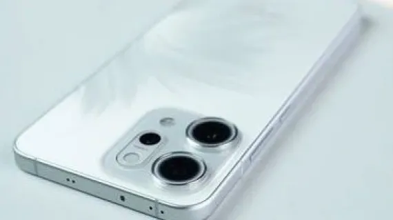 هاتف Oppo Reno 15 Mini