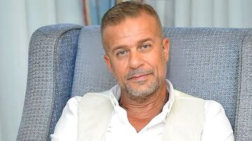 الفنان شريف منير يثير جدل واسع في أحدث ظهور له مع ابنته