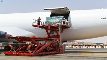 الطائرة الإغاثية السعودية 