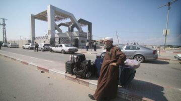 المساعدات الإنسانية 